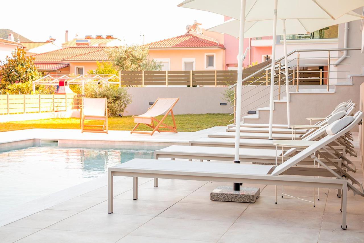 Arodo Suites Nea Iraklitsa Extérieur photo