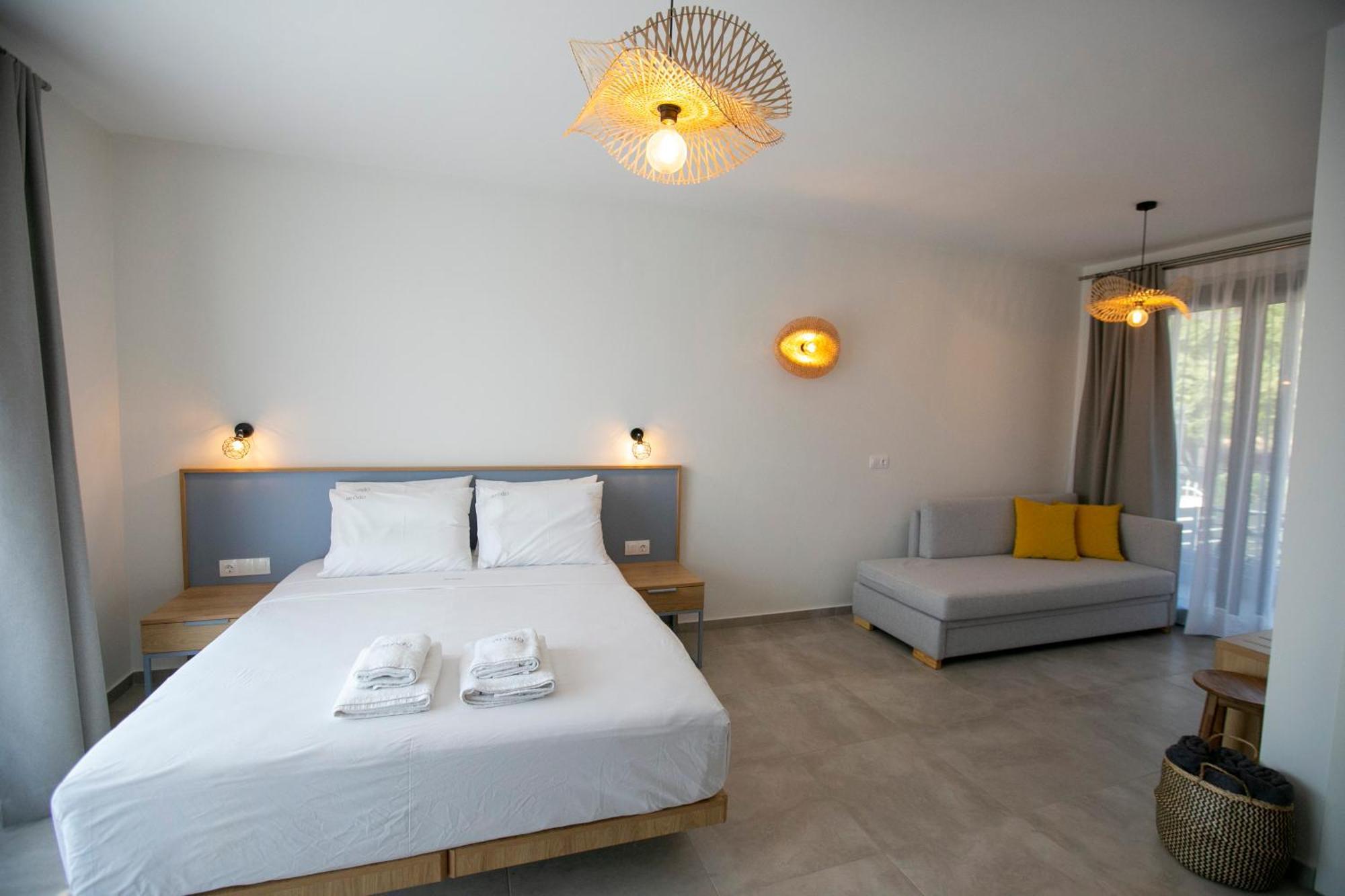 Arodo Suites Nea Iraklitsa Extérieur photo