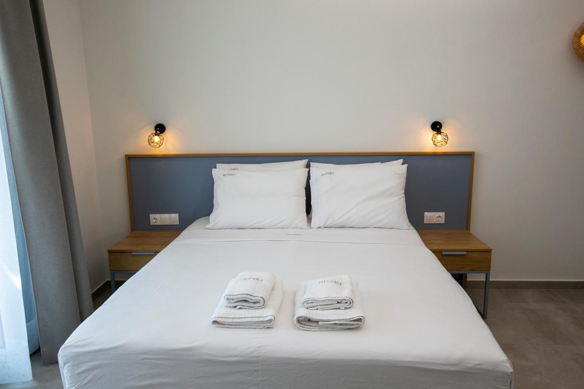 Arodo Suites Nea Iraklitsa Extérieur photo